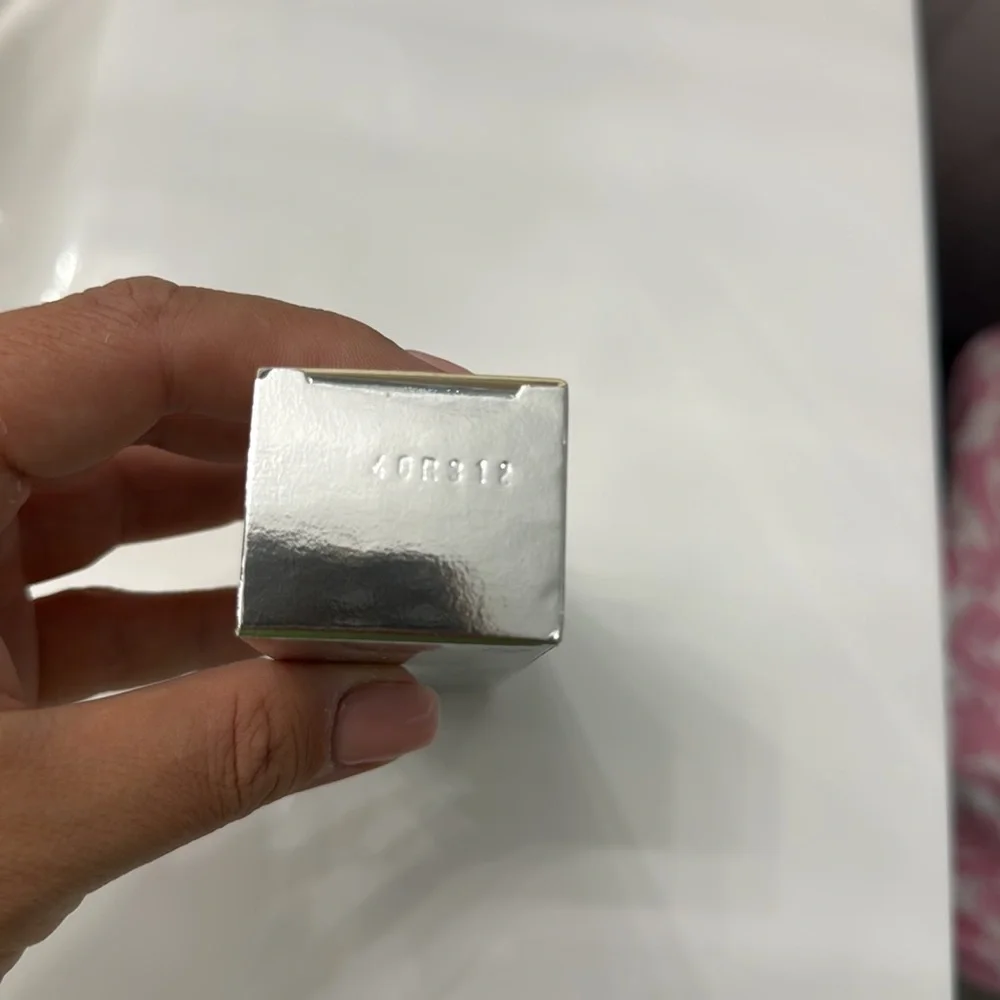 Lancome Teint Idole Ultra Wear Foundation - Silver Packaging